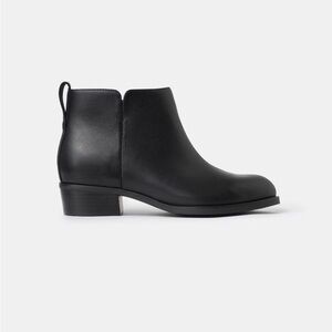 WYDR Studios Metro Muse Everyday Zip Black Leather Bootie‎ NIB Size 11